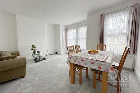 2 bedroom flat for sale, St. Andrews Road, Enfield