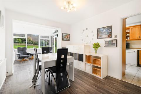 6 Cherington Way, Ascot, SL5 8TJ