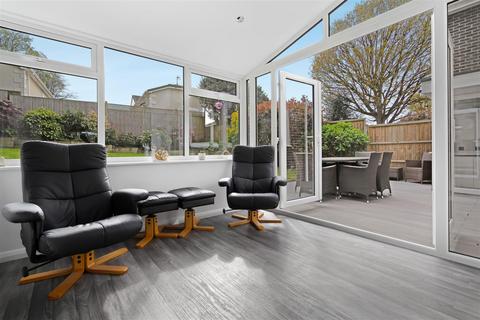 6 Cherington Way, Ascot, SL5 8TJ