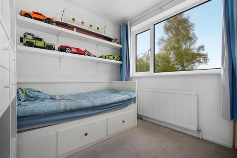 6 Cherington Way, Ascot, SL5 8TJ