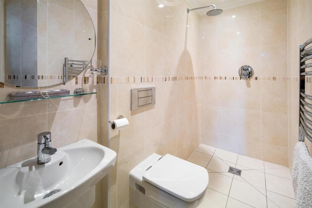 Ensuite