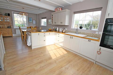 4 bedroom detached house for sale, Norton Green, Isle of Wight