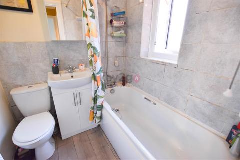 48 Chapel Close, Clowne, Chesterfield, S43 4PB