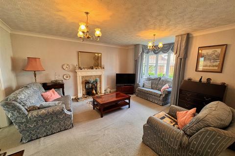 11 Tanglewood Close, Shifnal, TF11 9AT