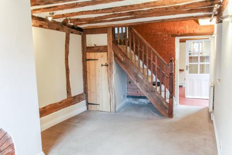 2 bedroom cottage to rent, West Street, Warwick