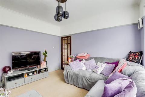 3 bedroom semi-detached house for sale, Wimbledon Road, Sherwood NG5