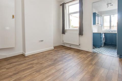 2 bedroom end of terrace house for sale, Blyth Street, Nottingham NG3