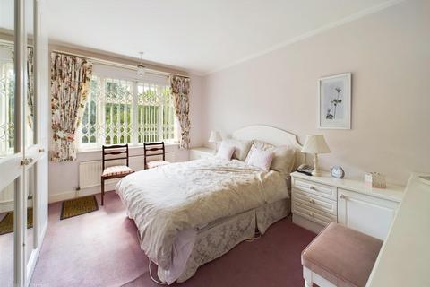 18 Arno Vale Road, Woodthorpe, Nottingham, NG5 4JJ