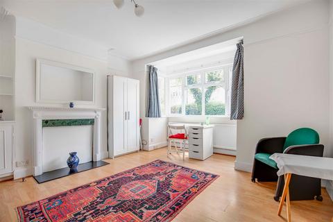 4 bedroom end of terrace house for sale, Leconfield Avenue, Barnes, London, SW13