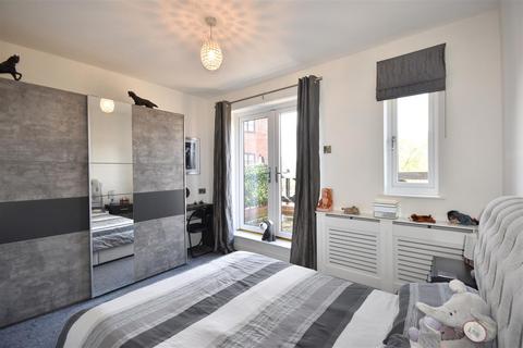 2 bedroom end of terrace house for sale, Tannery Wharf, Newark