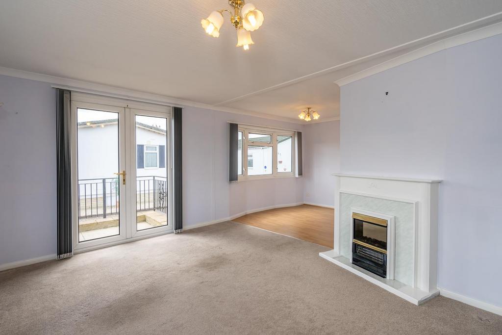 Lounge to Dining Room.jpg