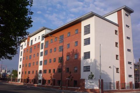 2 bedroom flat to rent, Slater House, Salford M5