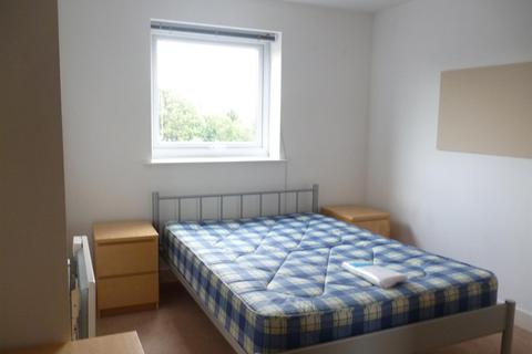 2 bedroom flat to rent, Slater House, Salford M5