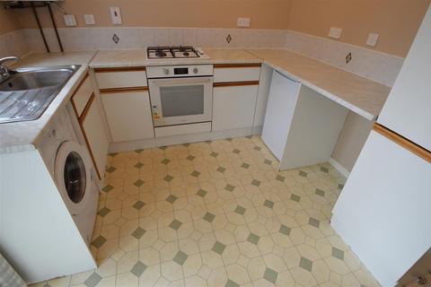 2 bedroom house to rent, Calico Close, Salford M3