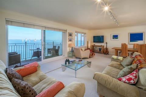2 bedroom apartment for sale, Cowes, Isle Of Wight