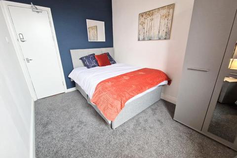 1 bedroom in a house share to rent, Deckham Terrace, Gateshead NE8
