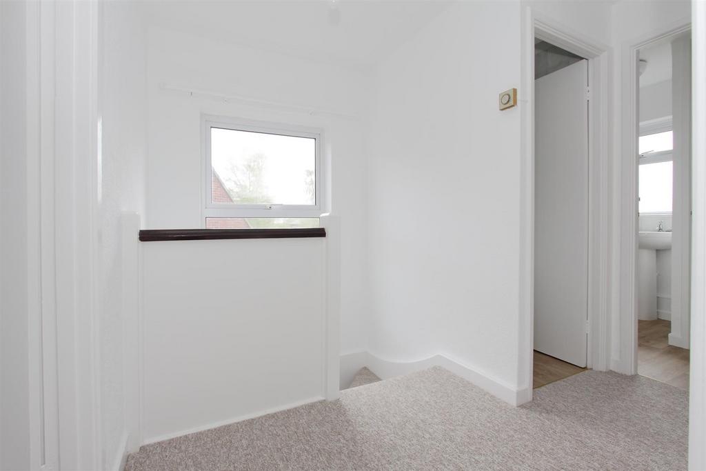 52 queens road ph22.JPG