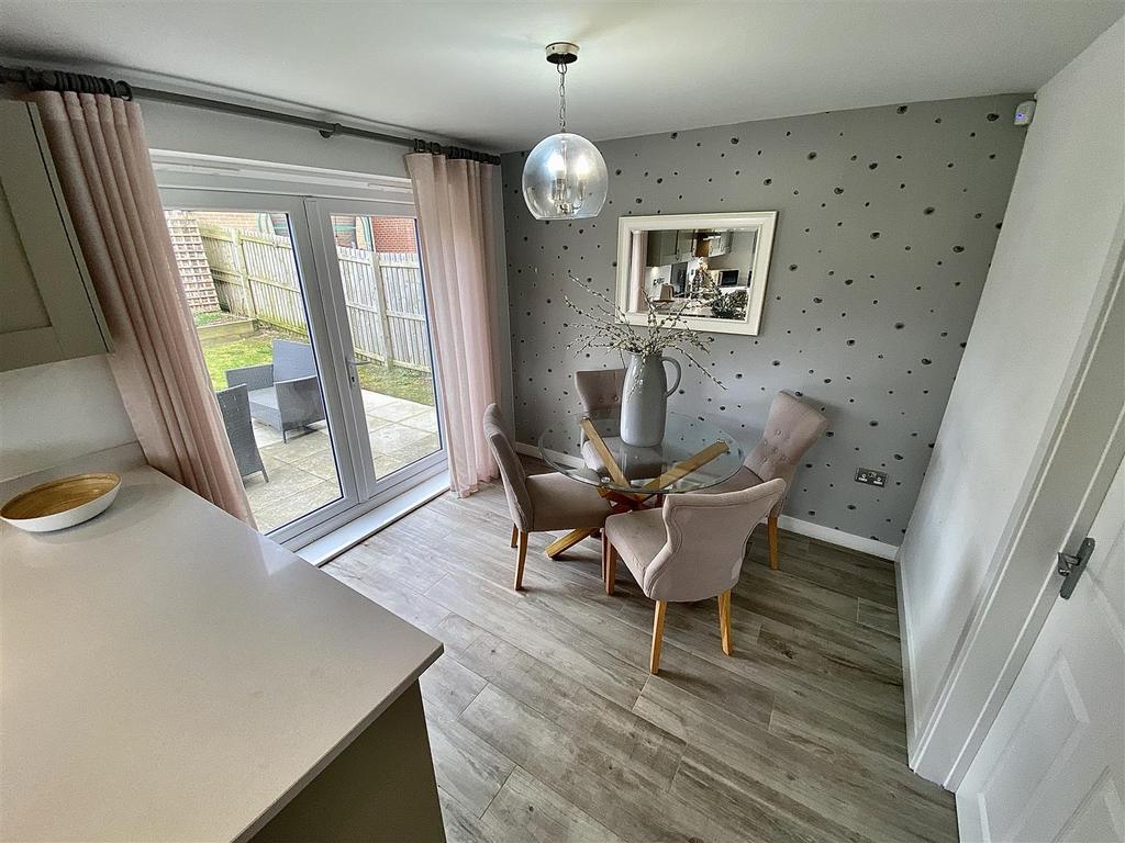 Open Plan Kitchen and Dining Room