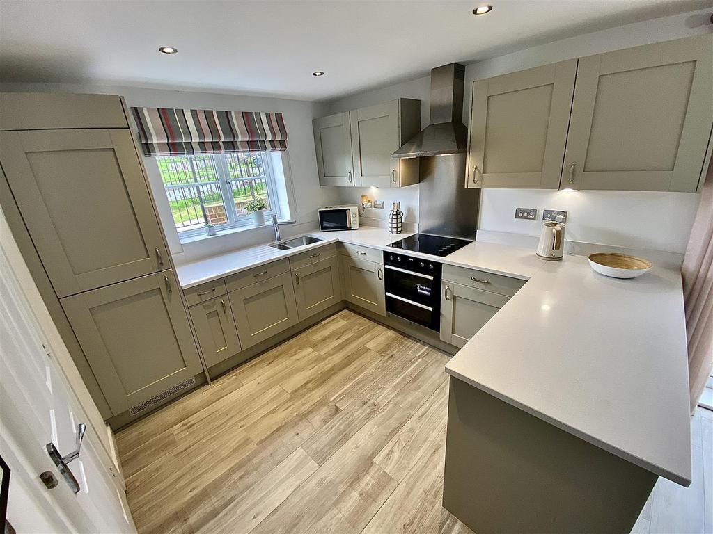 Open Plan Kitchen and Dining Room