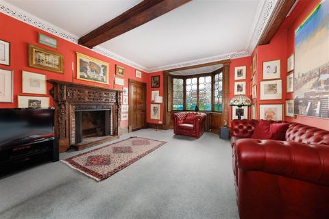 5 bedroom character property for sale, Jury Street, Warwick