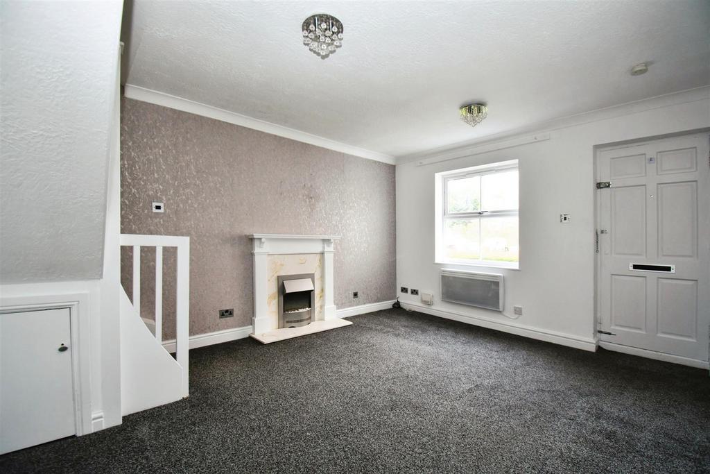 Lealholme Court, Howdale Road, Hull 2 bed terraced house for sale £