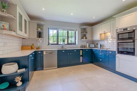 4 bedroom detached house for sale, The Laines, Ross-On-Wye HR9
