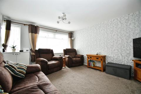 3 bedroom semi-detached house for sale, Corona Drive, Hull