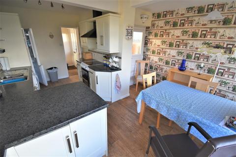 3 bedroom semi-detached bungalow for sale, Deer Croft Crescent, Huddersfield HD3