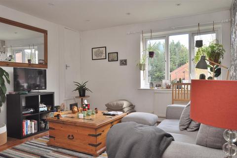 1 bedroom maisonette for sale, Millstream Close, Hitchin