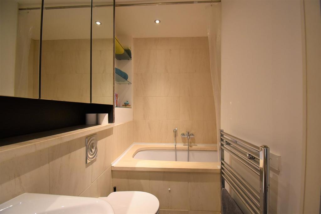 En Suite Bathroom