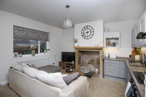 2 Field Top, Brighouse, HD6 4EQ