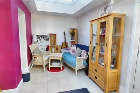 20 Maney Hill Road, Sutton Coldfield, B72 1JL