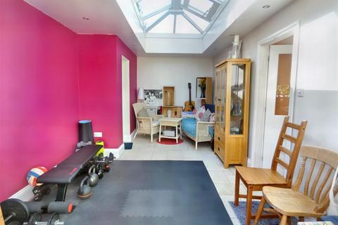 20 Maney Hill Road, Sutton Coldfield, B72 1JL