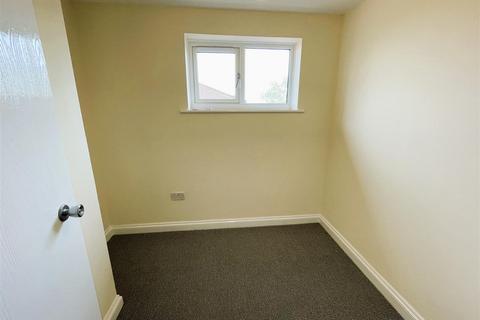2 bedroom apartment to rent, Portsmouth Road, Southampton