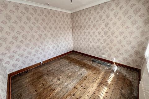 77 Brynamman Road, Lower Brynamman, Ammanford, SA18 1TT