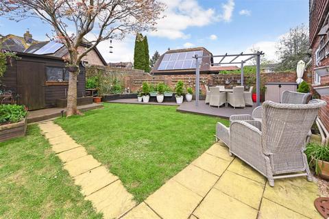 5 bedroom detached house for sale, Church Road, Yapton