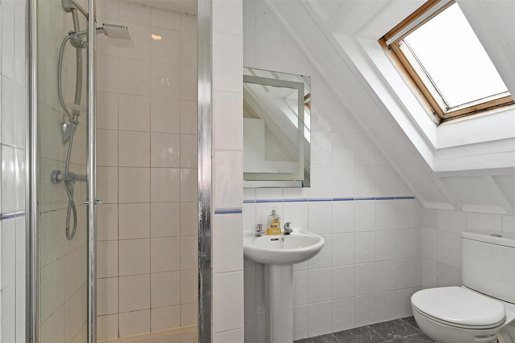 Top Floor En Suite