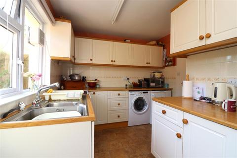 3 bedroom terraced house for sale, Victoria Close, Barnstaple