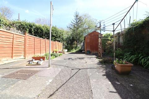 3 bedroom terraced house for sale, Victoria Close, Barnstaple