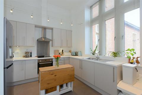 1 bedroom apartment for sale, Leighton Park, Bicton Heath, Shrewsbury