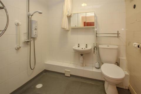 1 bedroom apartment for sale, Uplands Road, Warley, Brentwood