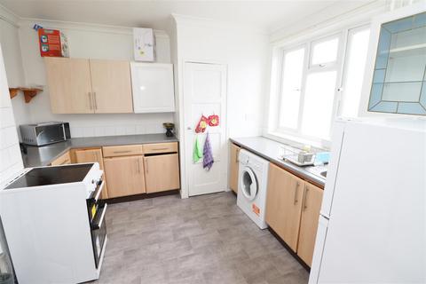 3 bedroom duplex to rent, Shenley Road, Borehamwood