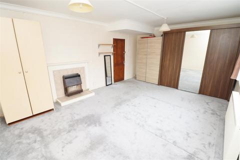 3 bedroom duplex to rent, Shenley Road, Borehamwood