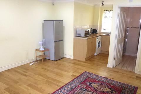 Studio to rent, Brookmill Close, Oxhey WD19