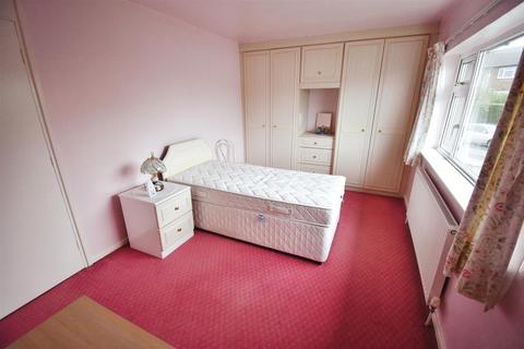 2 bedroom semi-detached house for sale, Burfitts Road, Huddersfield HD3