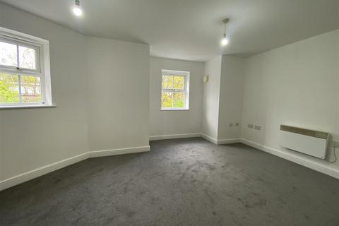 2 bedroom apartment for sale, Woodland Walk, Aldershot GU12