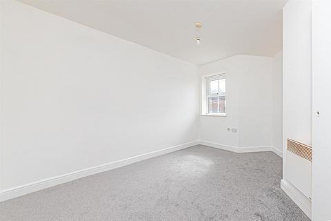 2 bedroom apartment for sale, Woodland Walk, Aldershot GU12