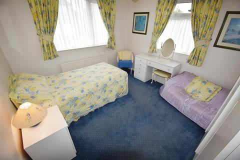 6 Boothroyd Drive, Huddersfield, HD4 5QH