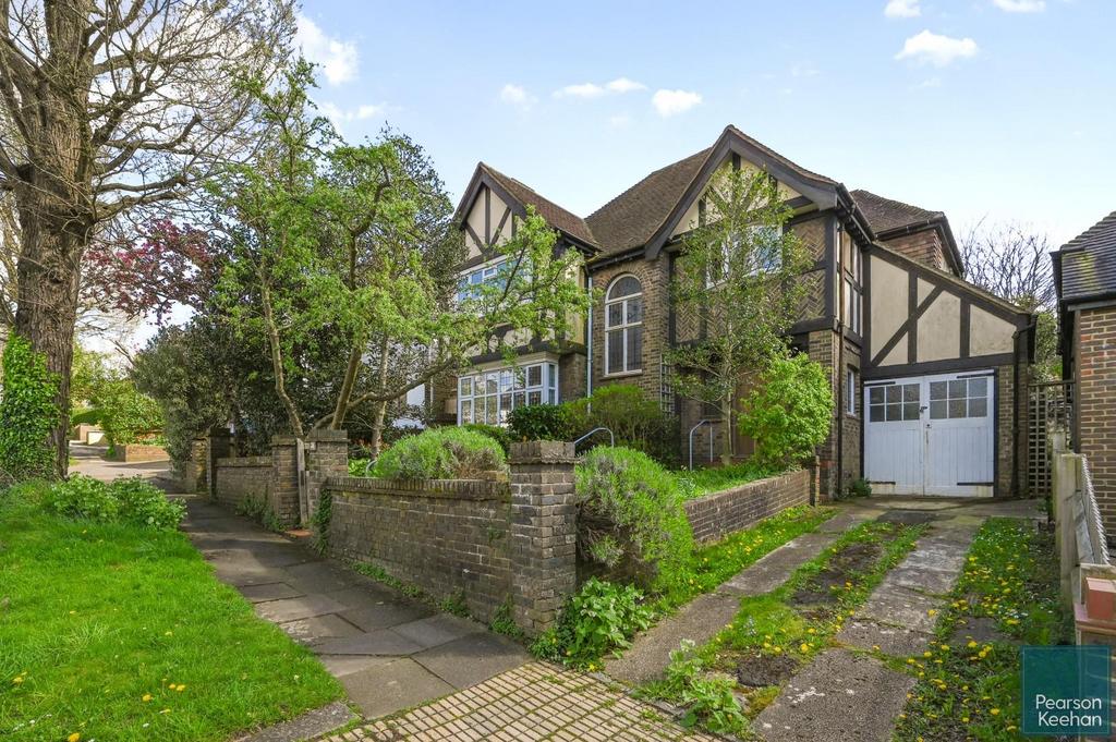 The Droveway, Hove 4 bed detached house for sale £1,250,000