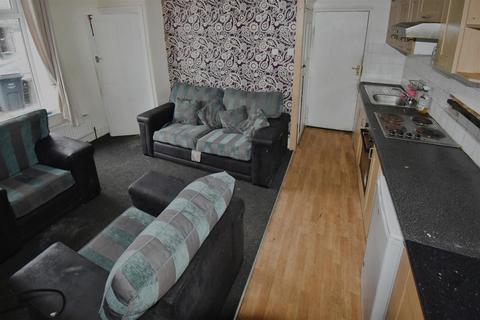 2 bedroom terraced house for sale, Church Street, Huddersfield HD4